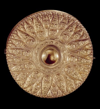 Libationsschale mit geprägten Verzierungen in Form einer mehrblättrigen Rosette (Gold) von Greek School